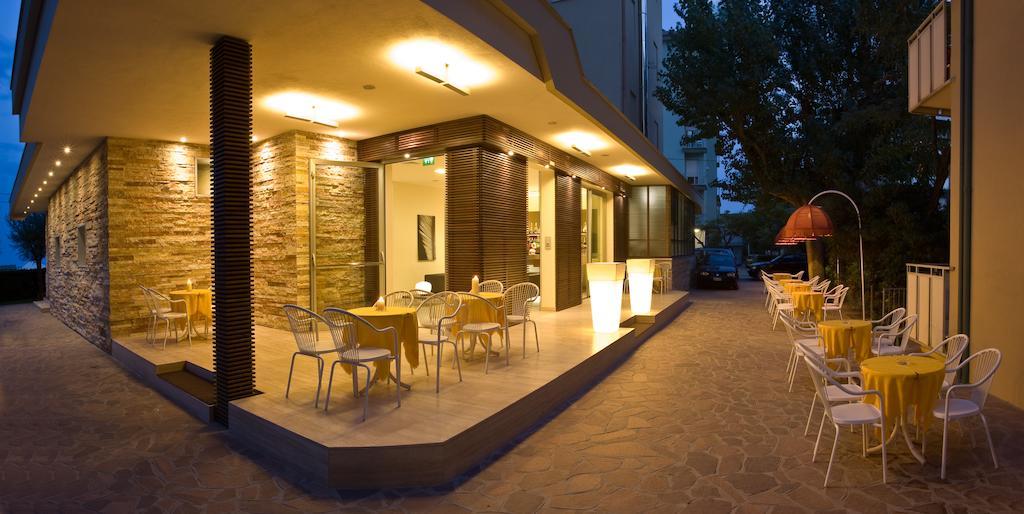 Hotel Villa Saba Беллария-Иджеа-Марина Экстерьер фото